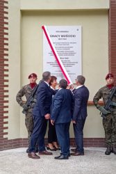 Odslonięcie pamiątkowej tablicy prezydenta Ignacego Mościckiego.