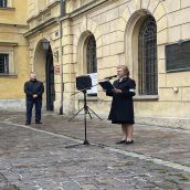 Małgorzata Janiec, prezes zarządu Obszaru Południowego Zrzeszenia WiN wygłaszająca przemowę, po której nastąpiła modlitwa w intencji zmarłych osób