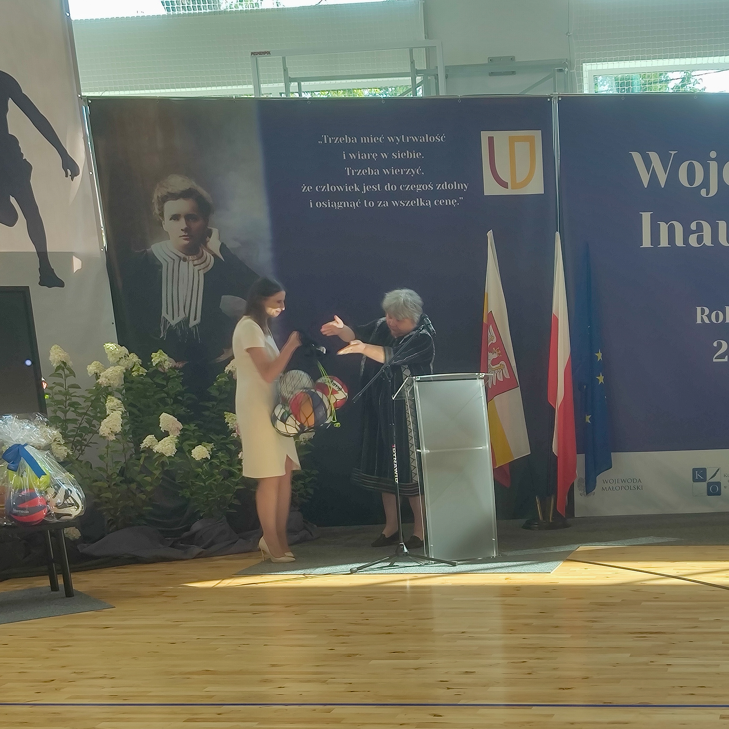Wojewódzka inauguracja Roku Szkolnego 2024/2025 w I Liceum Ogólnokształcącym im. M. Skłodowskiej-Curie w Andrychowie z udziałem Małopolskiej Kurator Oświaty dr Gabrieli Olszowskiej